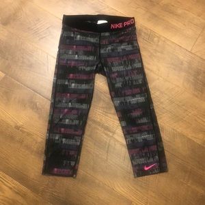 girls nike pro capri leggings